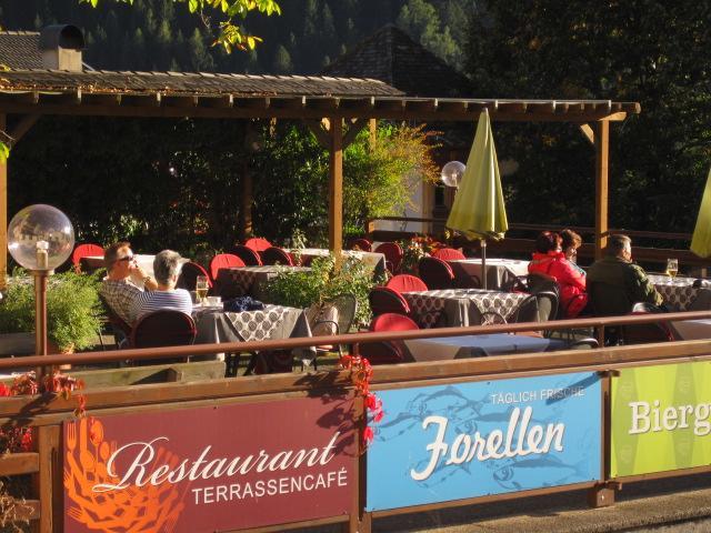 Deluxe Room,1666673713:JPEG